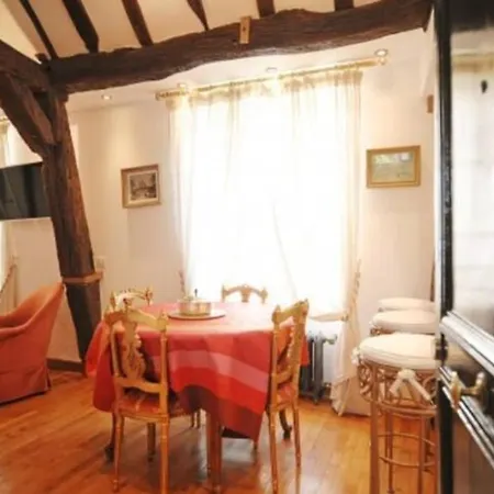 Apartament Dans Le Quartier D Emily In Duplex De Charme