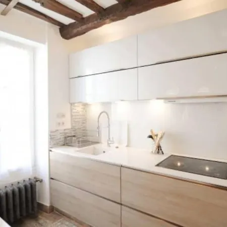 Apartament Dans Le Quartier D Emily In Duplex De Charme *