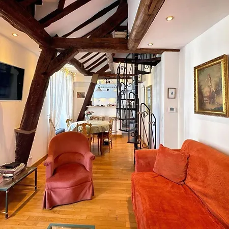 Dans Le Quartier D Emily In Duplex De Charme Apartamento