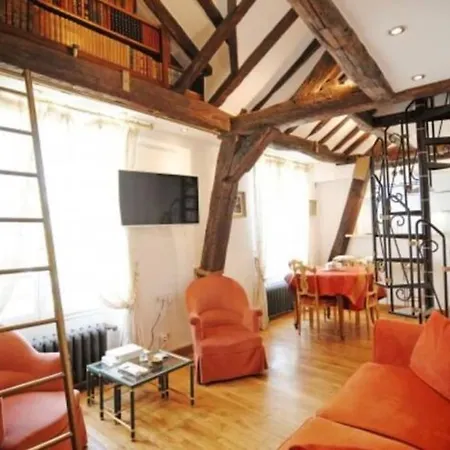 Duplex Proche Du Pantheon パリ